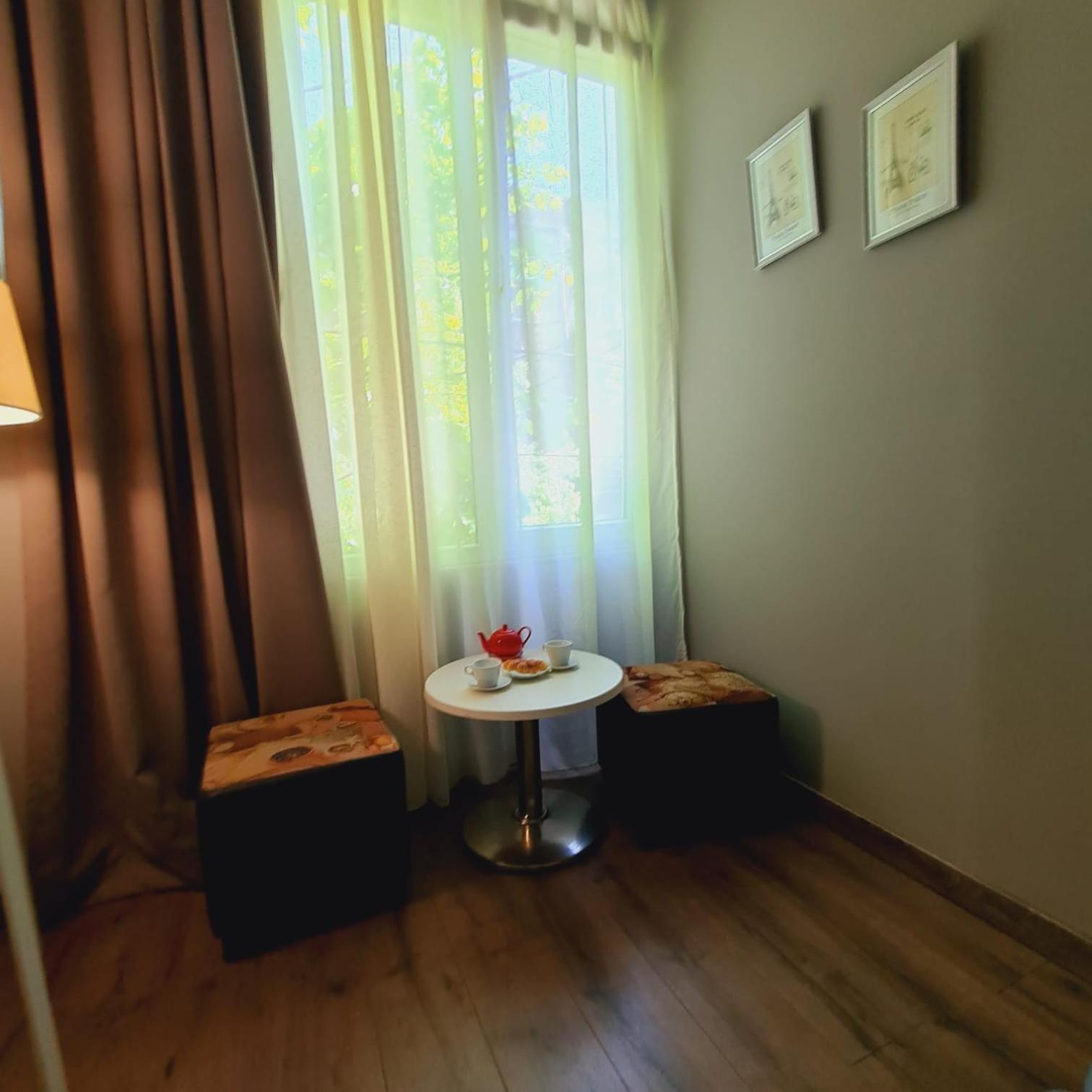 Driti Central Hotel Tiranë Ngoại thất bức ảnh