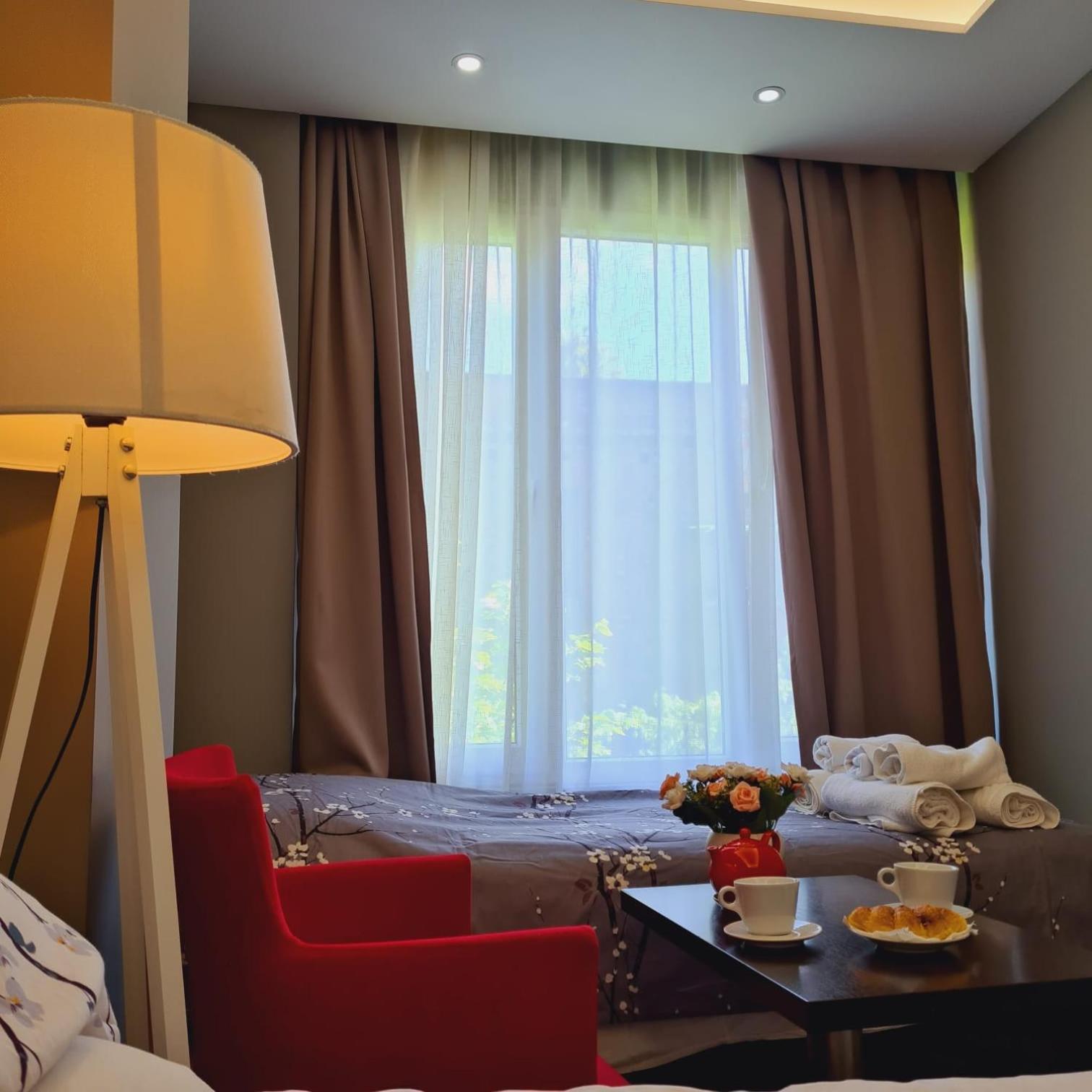 Driti Central Hotel Tiranë Ngoại thất bức ảnh